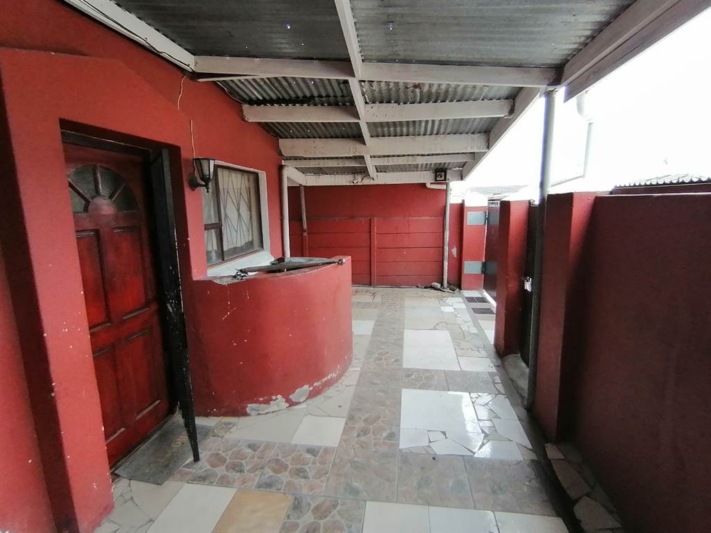 3 Bed House in Khayelitsha photo number 26