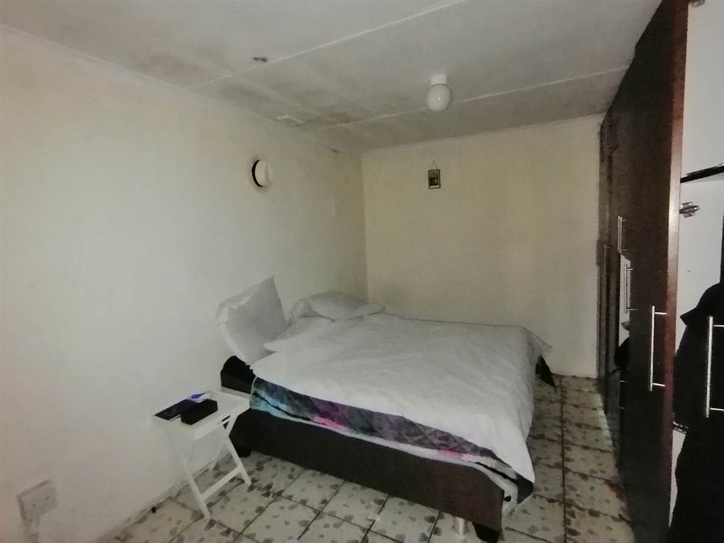 3 Bed House in Khayelitsha photo number 12