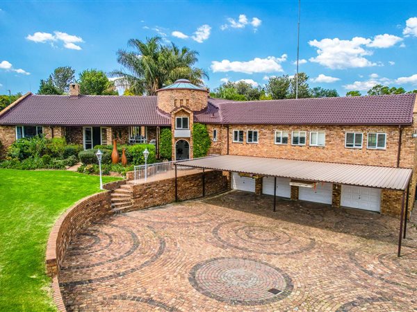6 Bed House in Randjesfontein