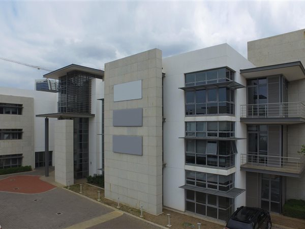 1162  m² Commercial space