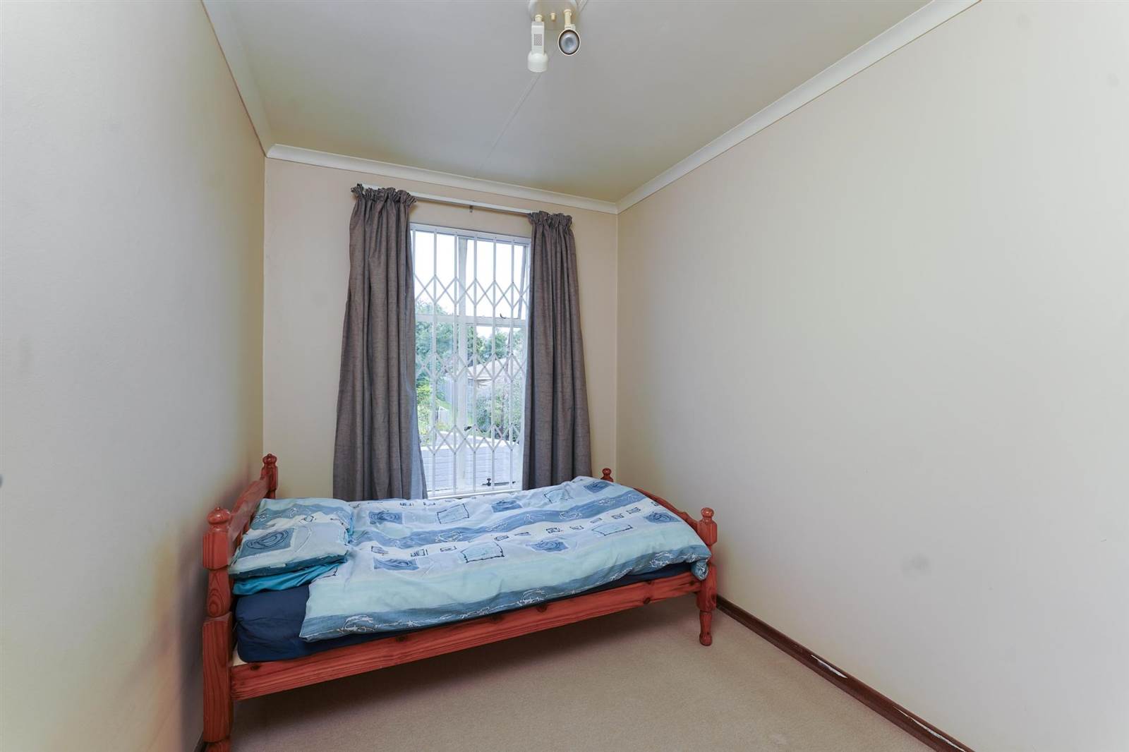 3 Bed Townhouse in Fairland photo number 23