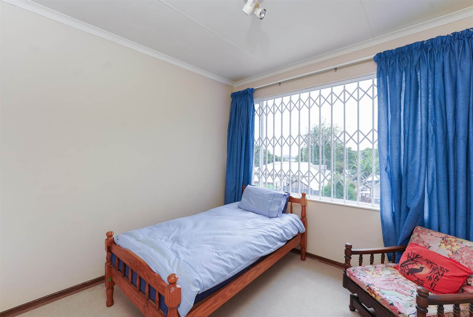 3 Bed Townhouse in Fairland photo number 21