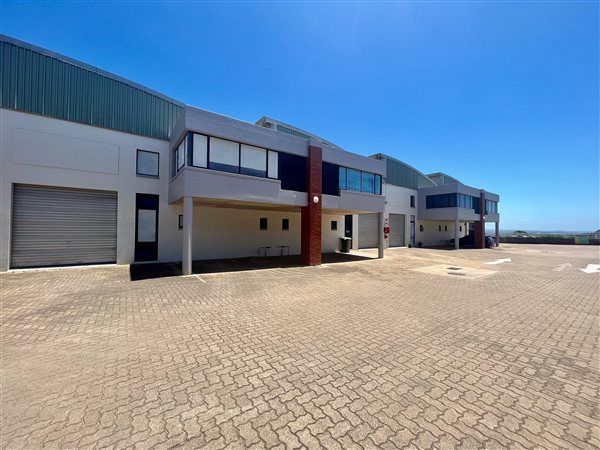 132  m² Commercial space