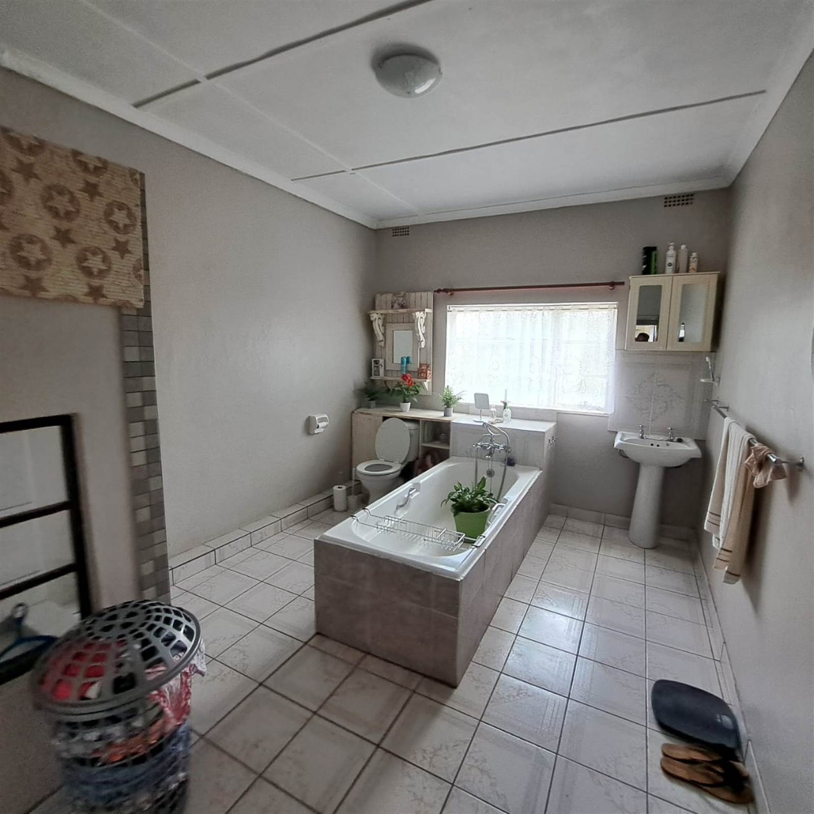 2 Bed Apartment in Hartzenbergfontein photo number 8