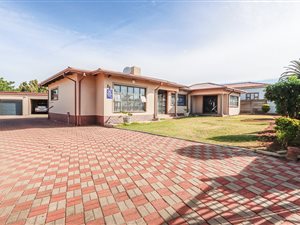 4 Bed House in Ncandu Park