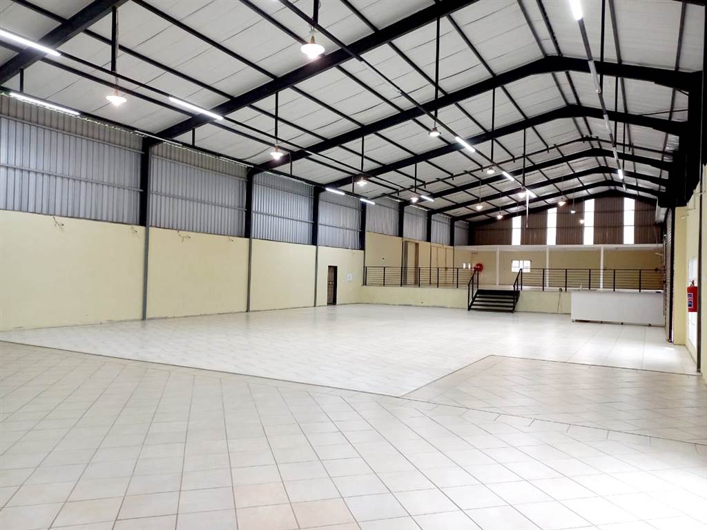 600  m² Commercial space in Thohoyandou photo number 2