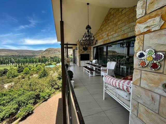 6 Bed House in Clarens photo number 11