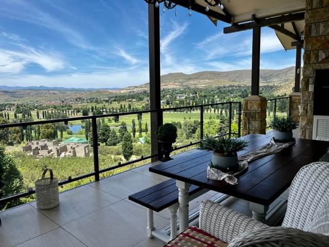 6 Bed House in Clarens photo number 9