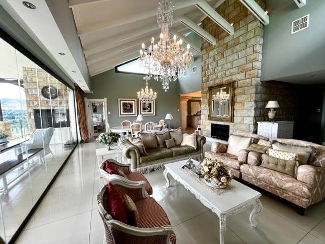 6 Bed House in Clarens photo number 18