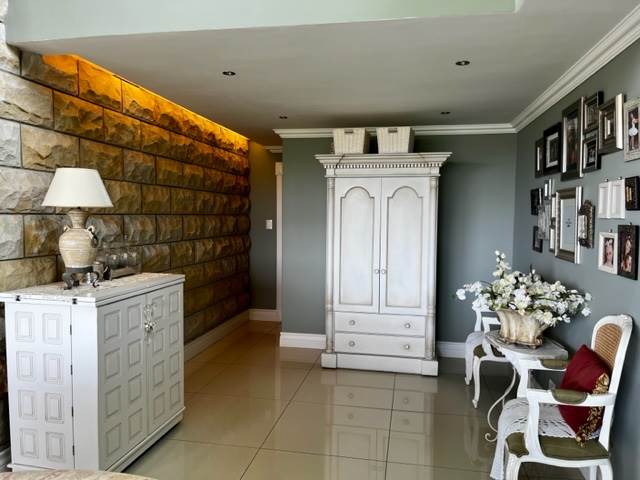 6 Bed House in Clarens photo number 28
