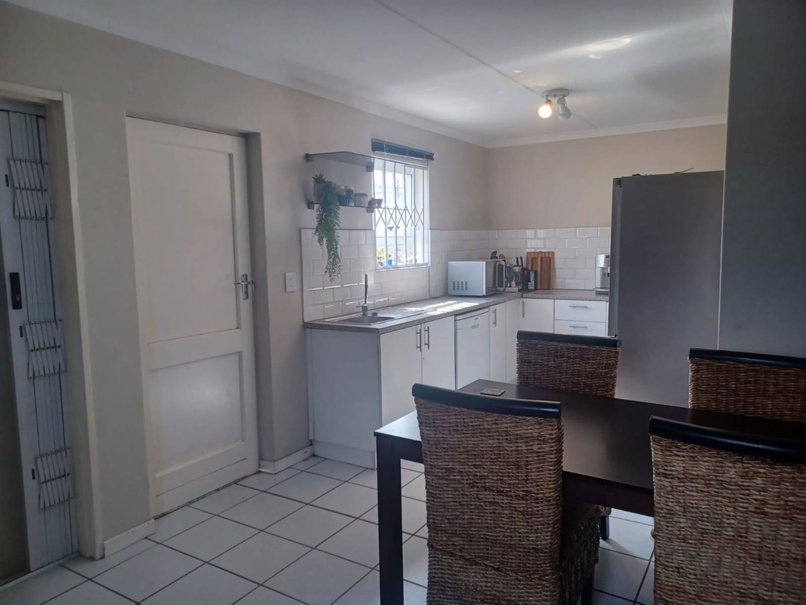 3 Bed House in Mitchells Plain photo number 10