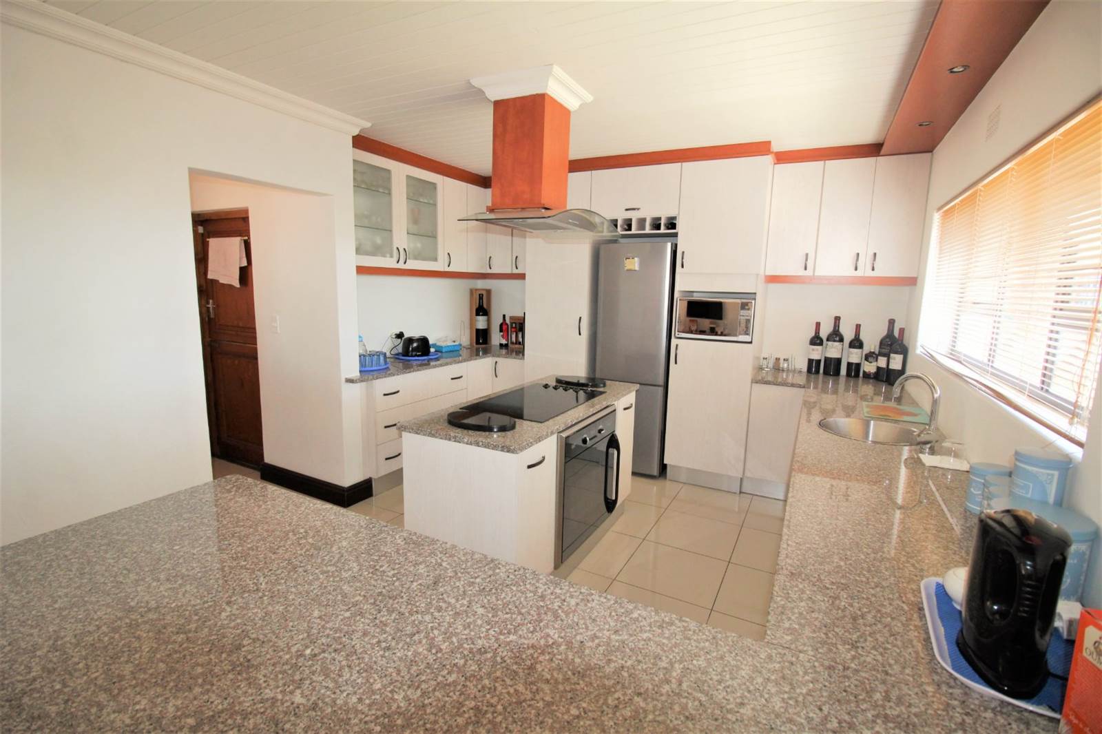 4 Bed House in Middedorp photo number 13