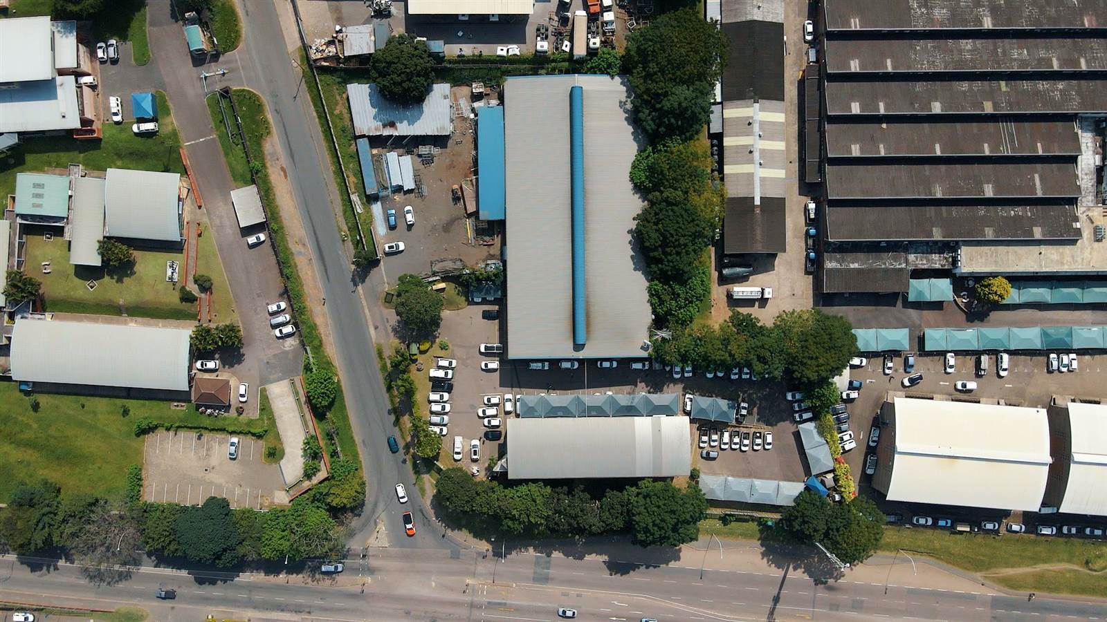 13000  m² Industrial space in Robertville photo number 1