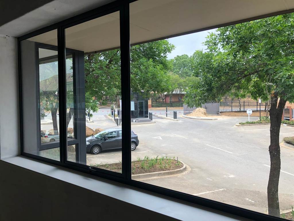 334  m² Commercial space in Woodmead photo number 5