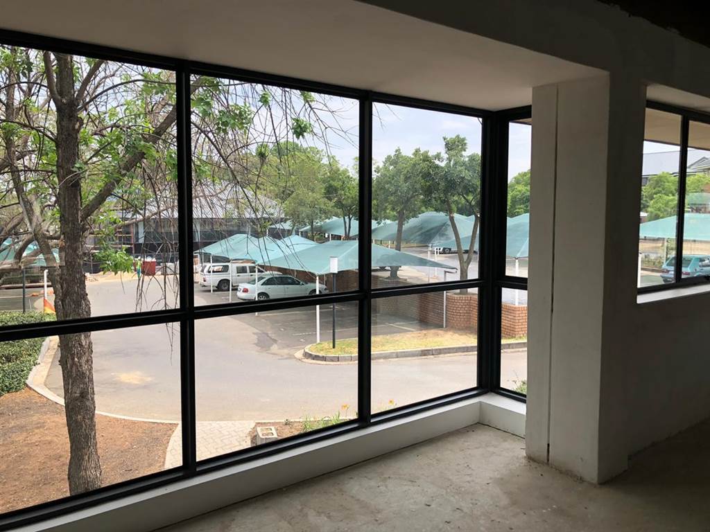 334  m² Commercial space in Woodmead photo number 10