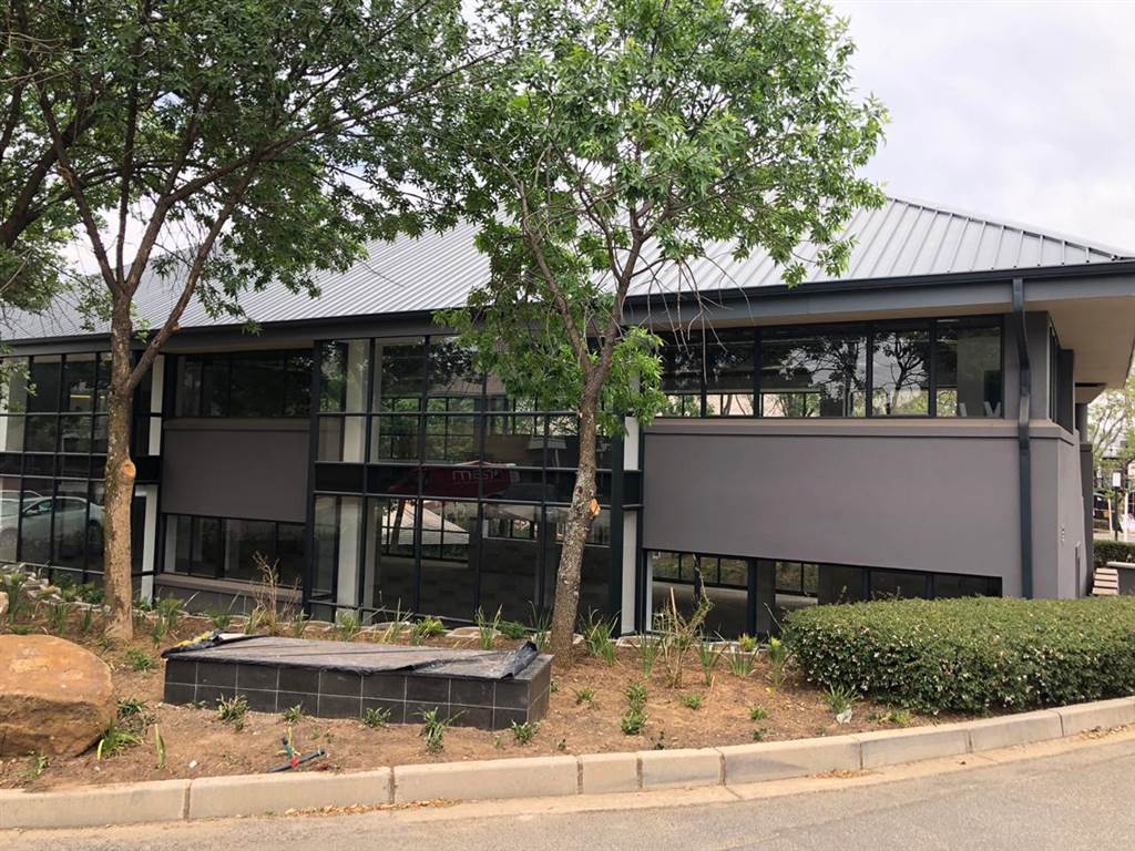 334  m² Commercial space in Woodmead photo number 2