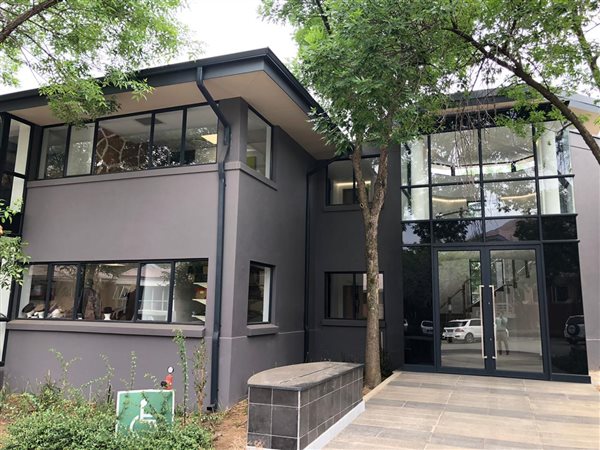 334  m² Commercial space in Woodmead