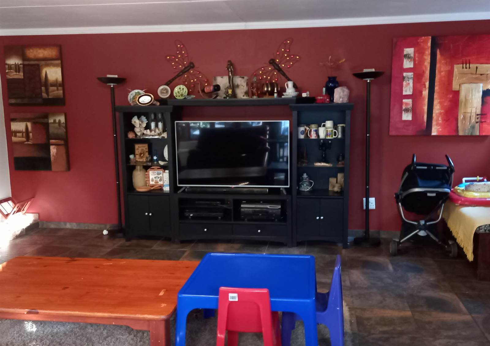 4 Bed Apartment in Garsfontein photo number 17