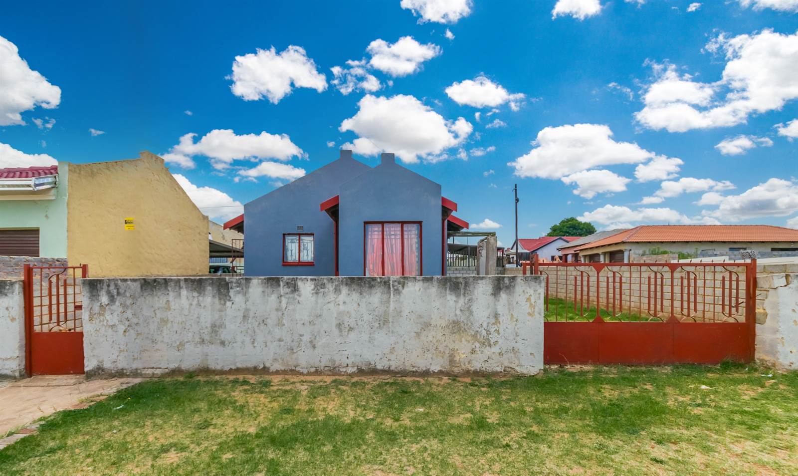 3 Bed House in Kagiso photo number 15