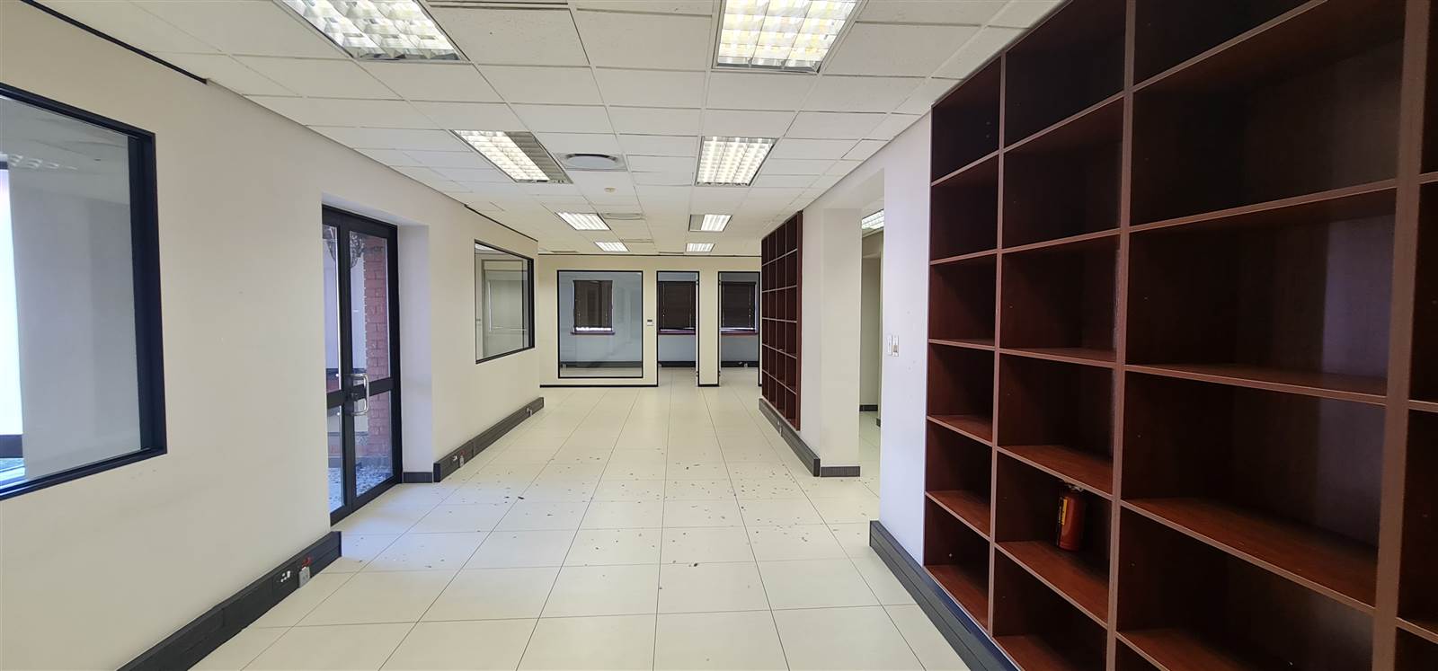 630  m² Commercial space in Rivonia photo number 18