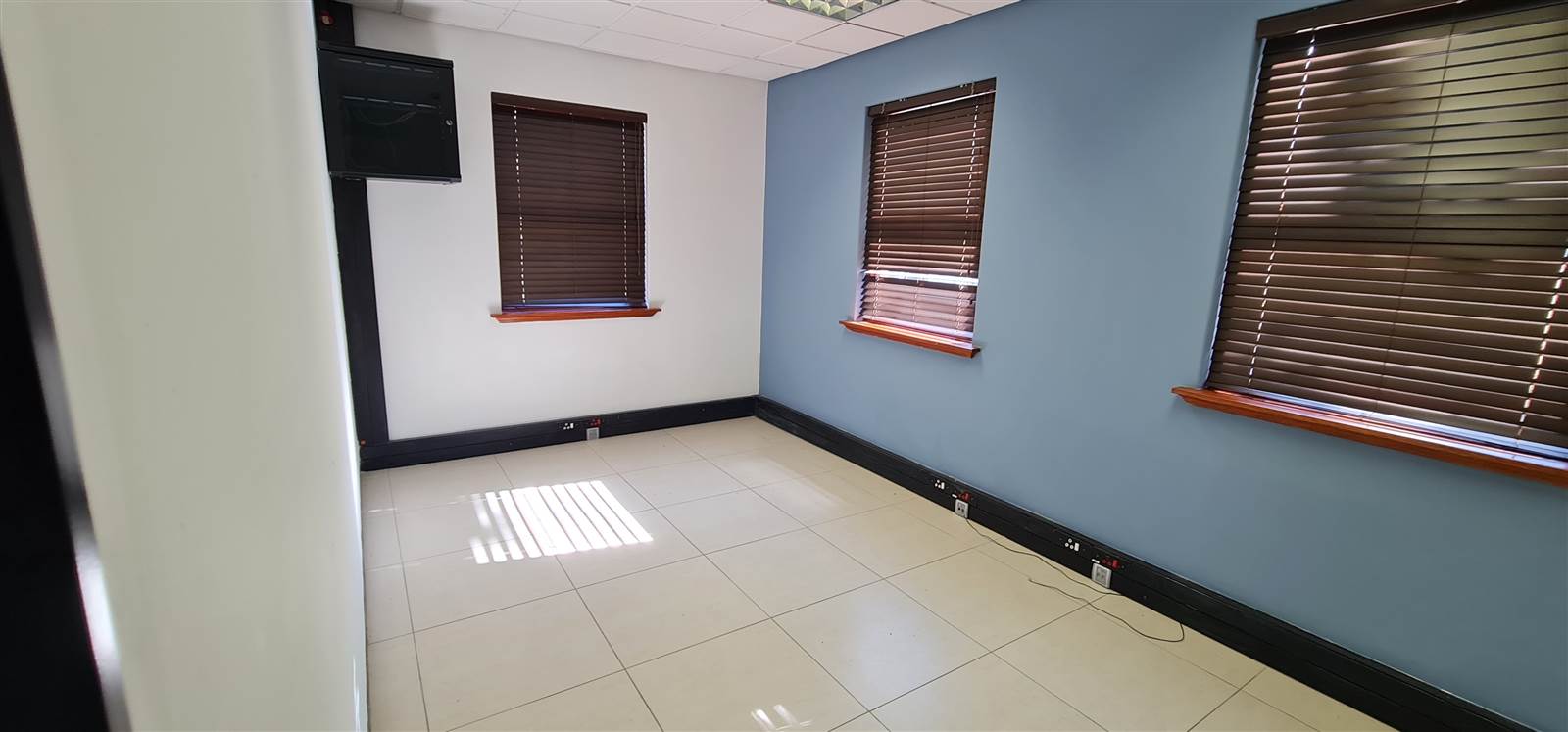 630  m² Commercial space in Rivonia photo number 11