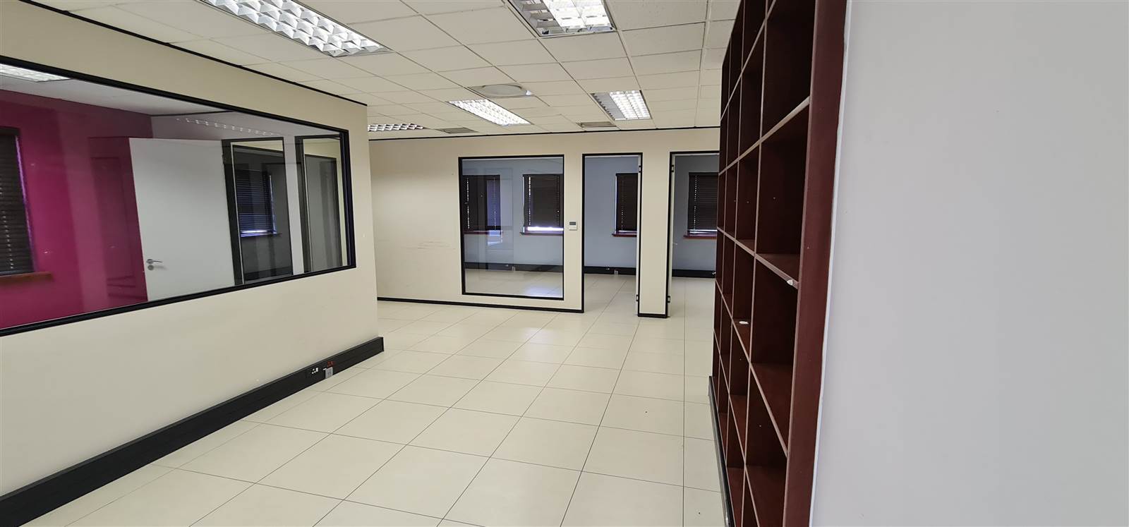 630  m² Commercial space in Rivonia photo number 20