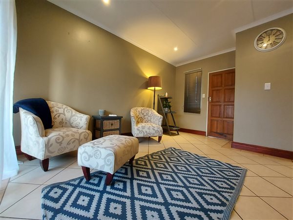 2 Bedroom Flat 2 Bedroom Flat