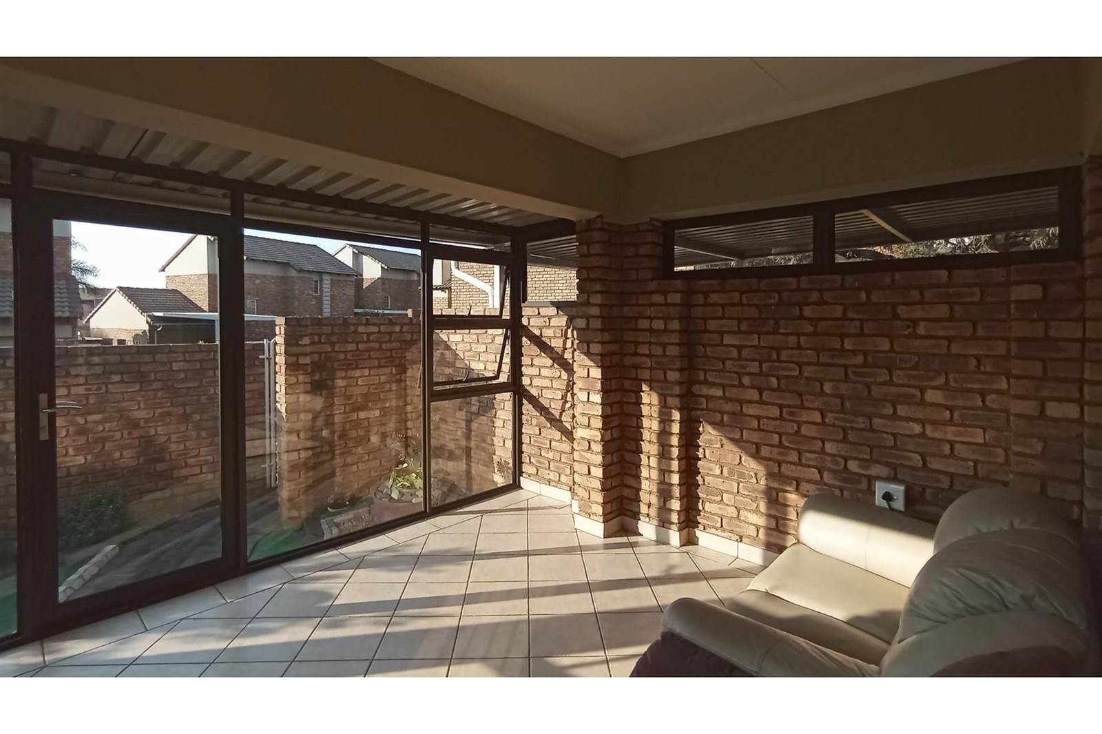 3 Bed Townhouse in Raslouw photo number 16