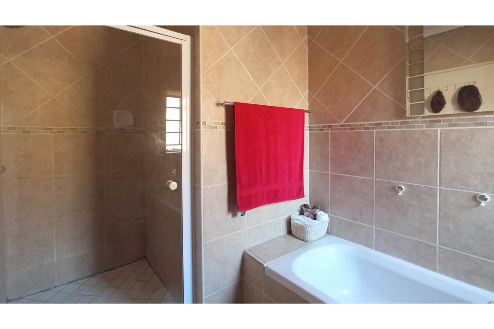 3 Bed Townhouse in Raslouw photo number 10
