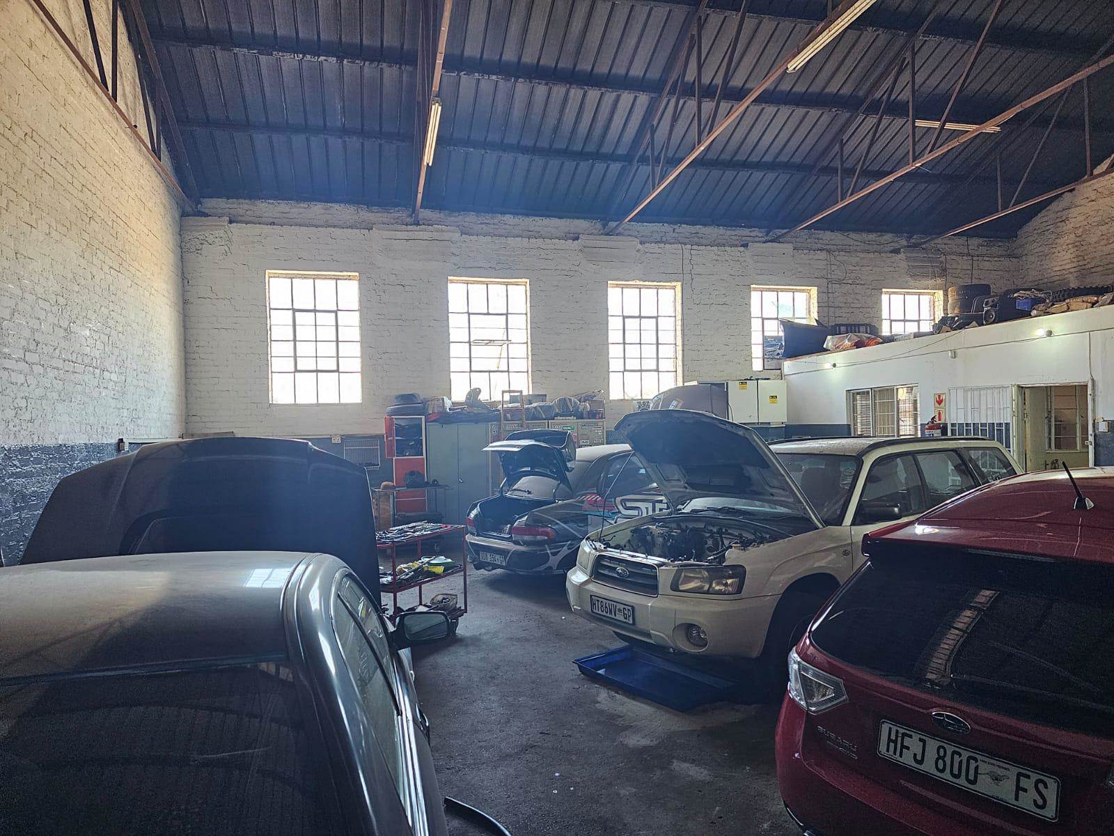 285  m² Industrial space in Brakpan Central photo number 1