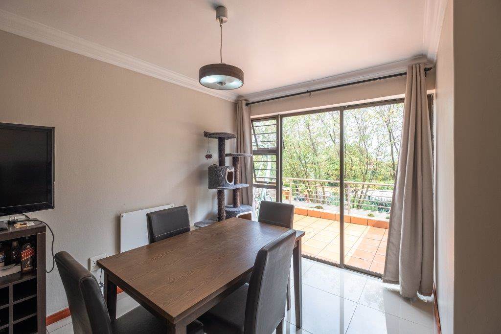2 Bed Apartment in Linksfield Ridge photo number 10