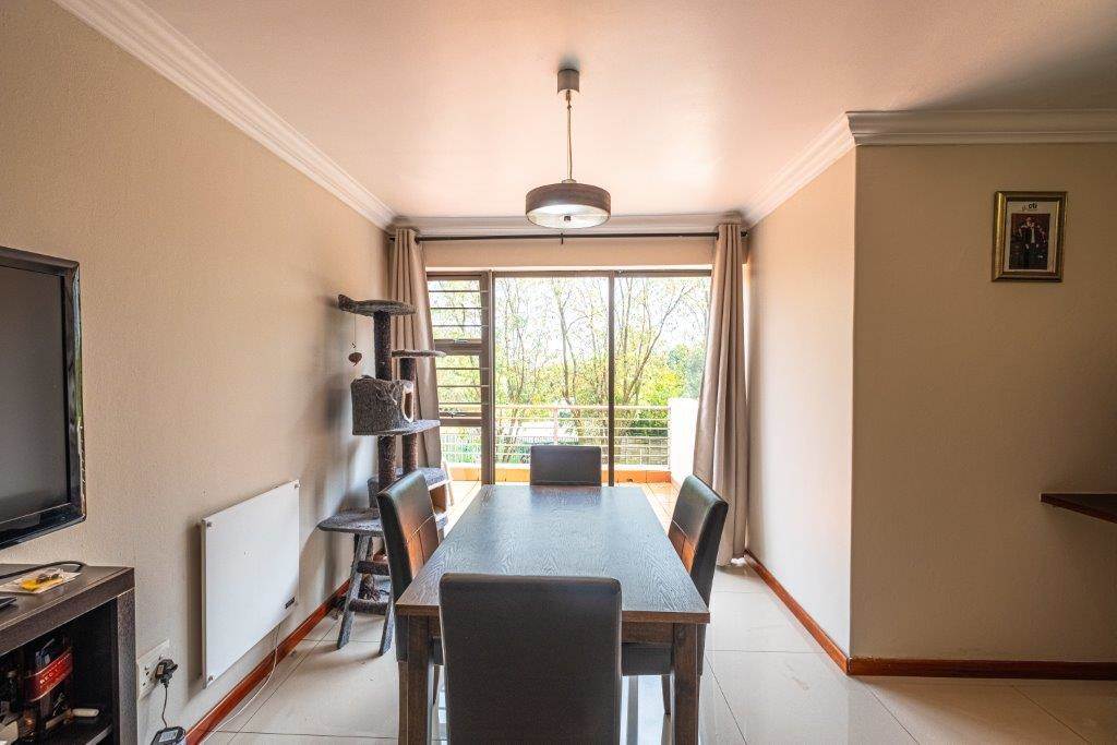2 Bed Apartment in Linksfield Ridge photo number 9