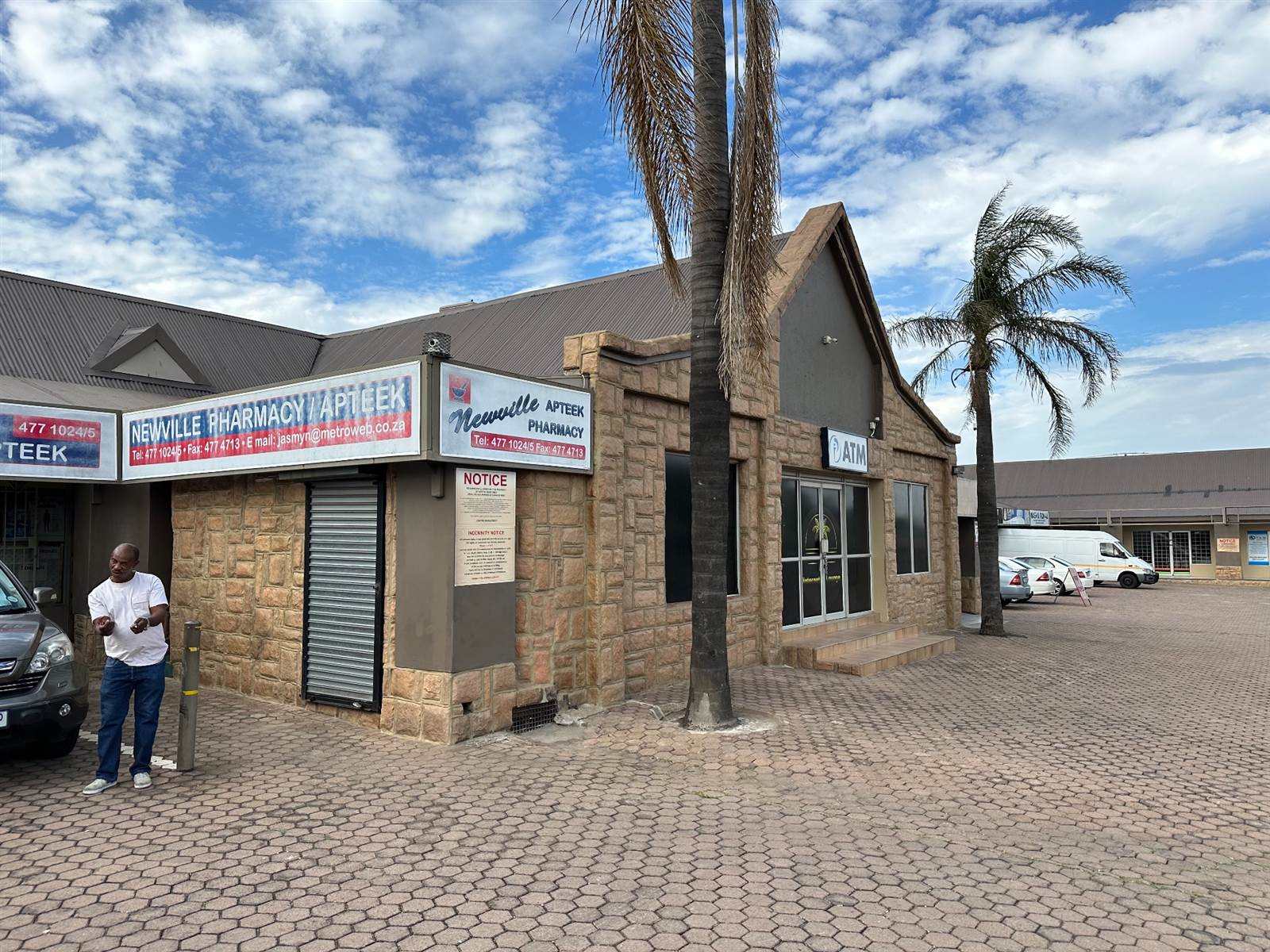 150  m² Retail Space in Newlands photo number 1