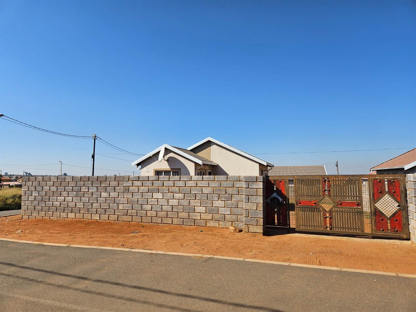 3 Bed House in Kagiso photo number 17