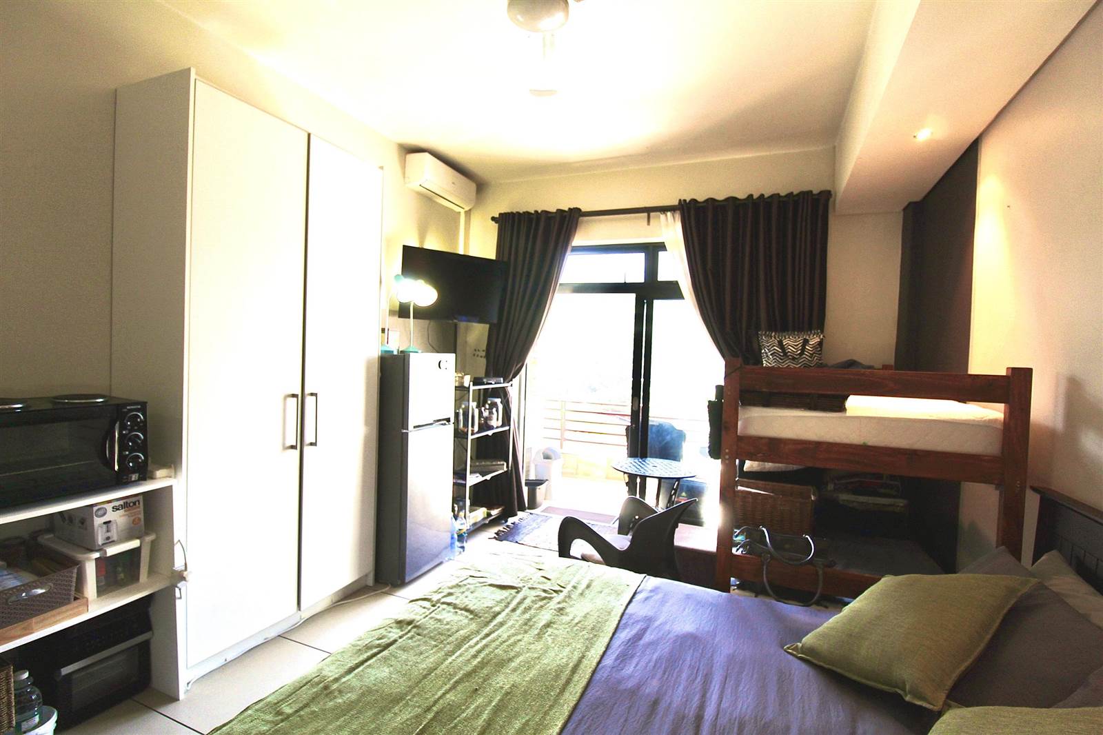 1 Bed Apartment in Herolds Bay photo number 8