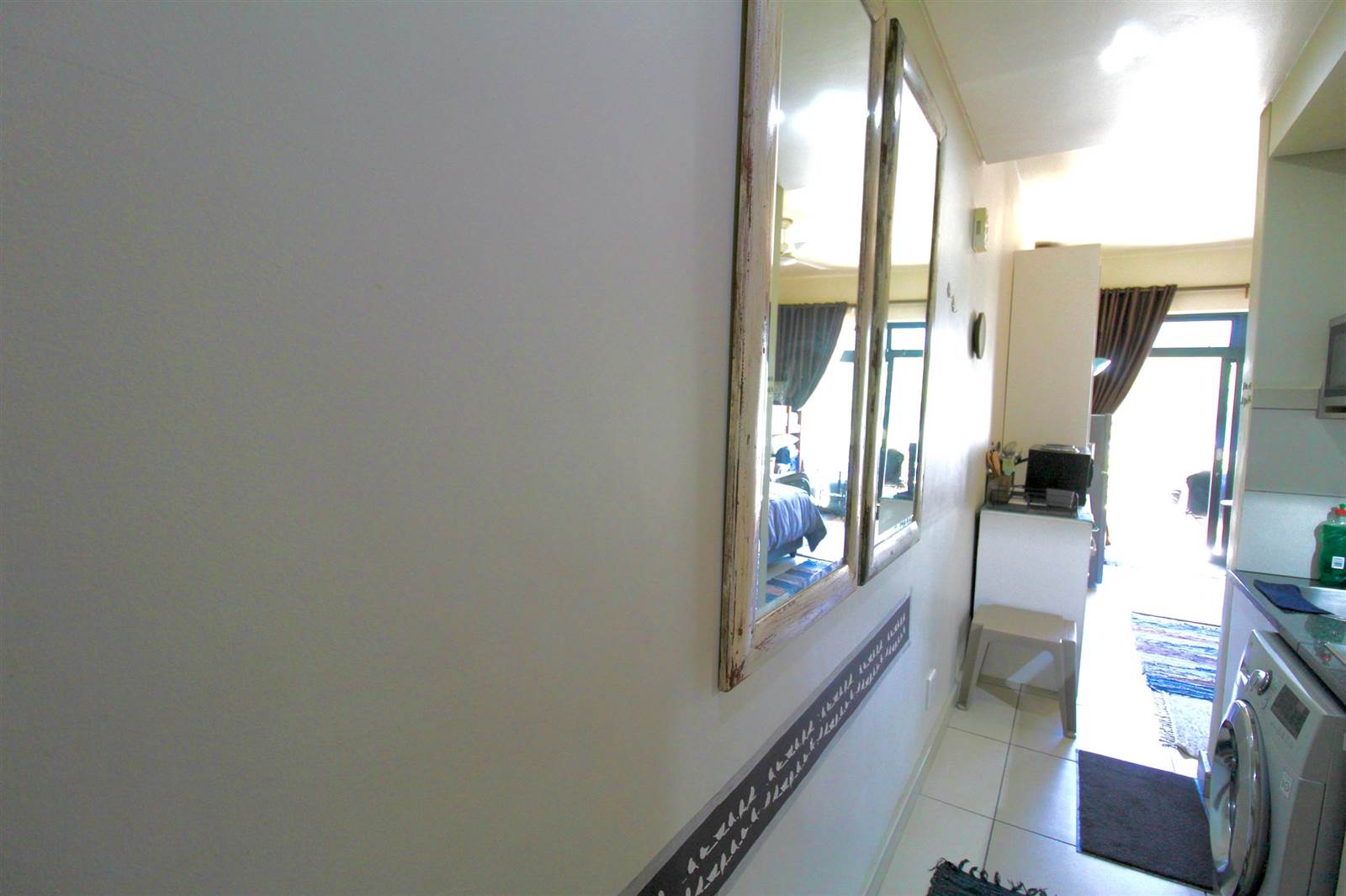 1 Bed Apartment in Herolds Bay photo number 14