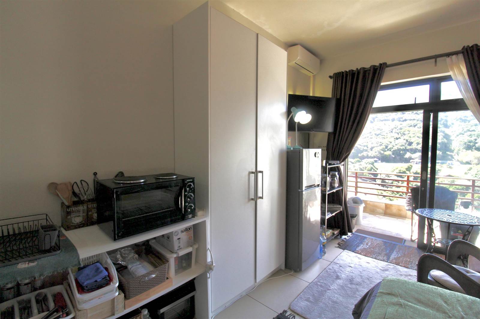 1 Bed Apartment in Herolds Bay photo number 17