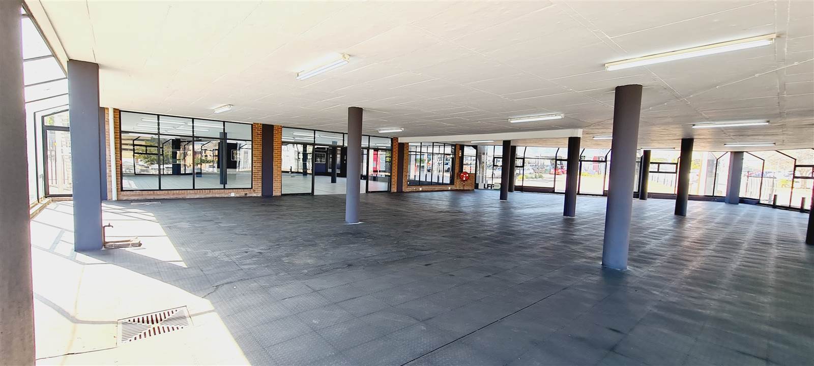 1033  m² Commercial space in Kensington B photo number 4