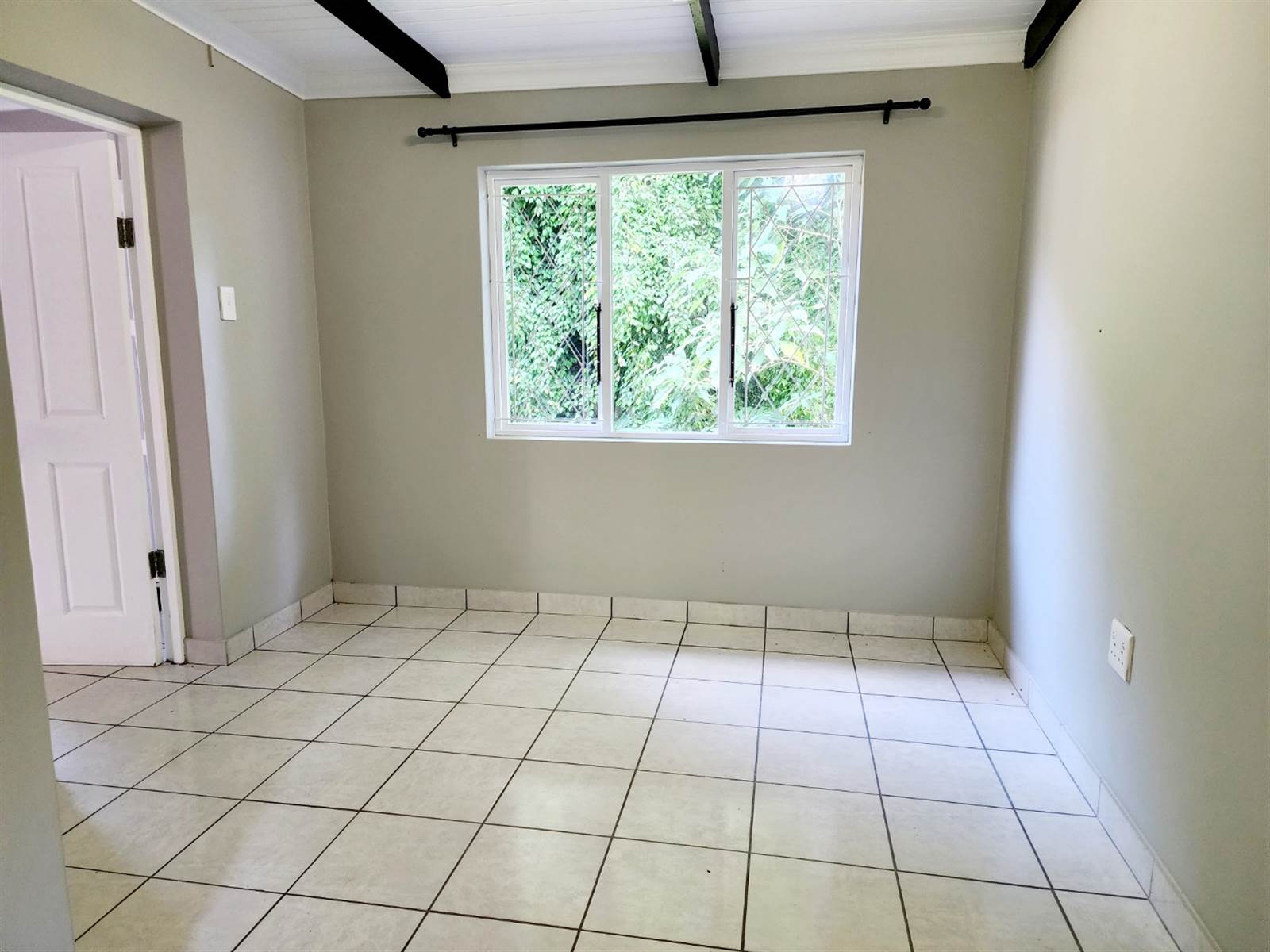 1 Bed Apartment in Kloof photo number 9
