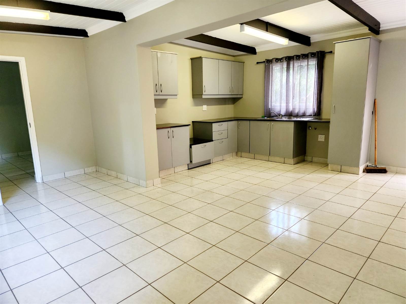 1 Bed Apartment in Kloof photo number 2