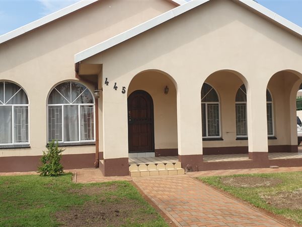 4 Bed House in Capital Park