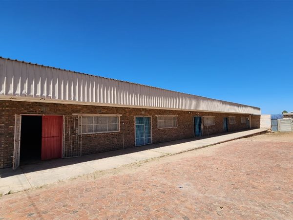 339  m² Commercial space