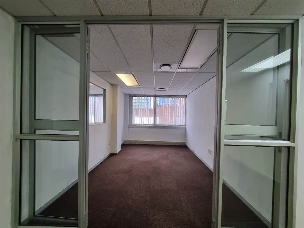 147  m² Commercial space in Hatfield photo number 8