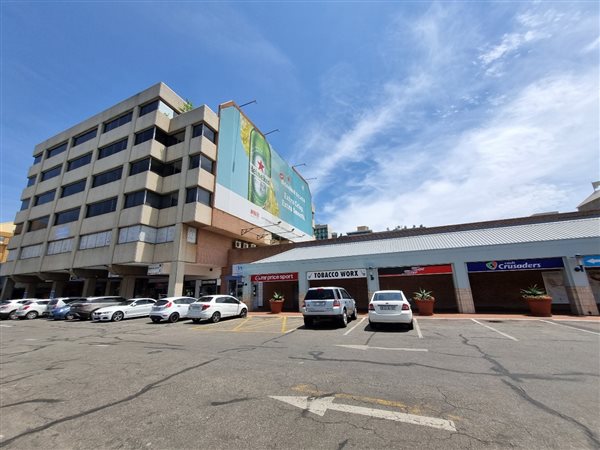 147  m² Commercial space in Hatfield