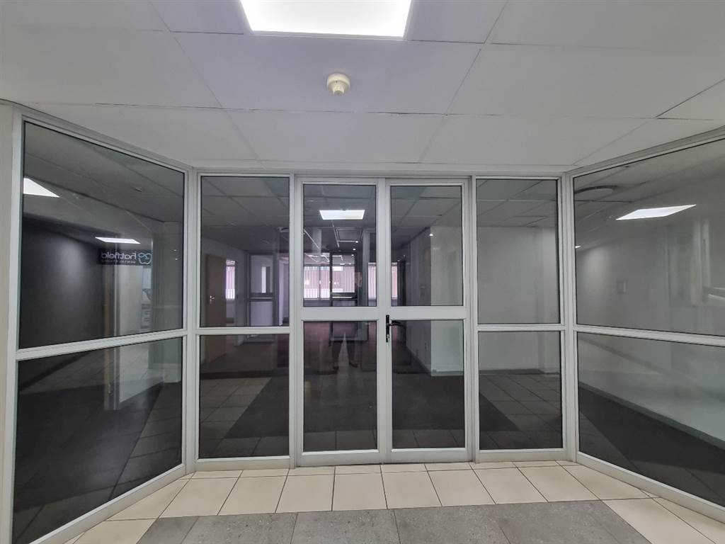 147  m² Commercial space in Hatfield photo number 12