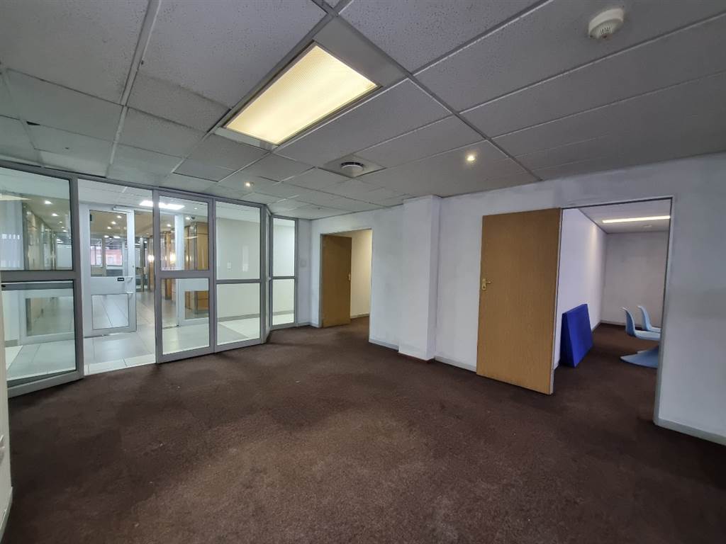 147  m² Commercial space in Hatfield photo number 9