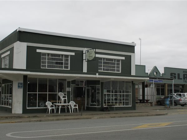 902  m² Commercial space in Porterville