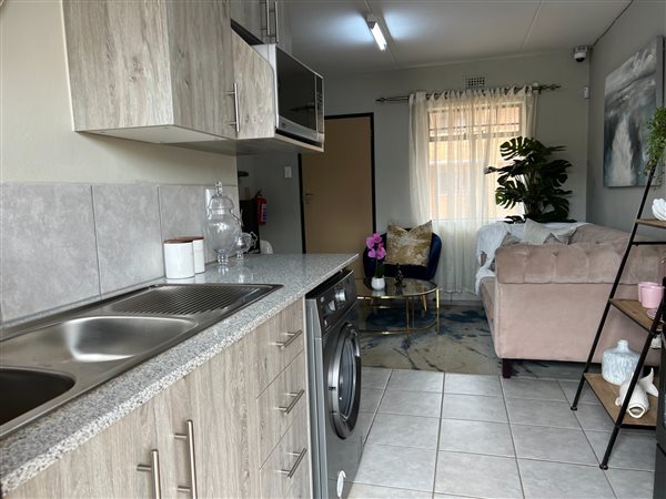 2 Bed Apartment in Alexandra