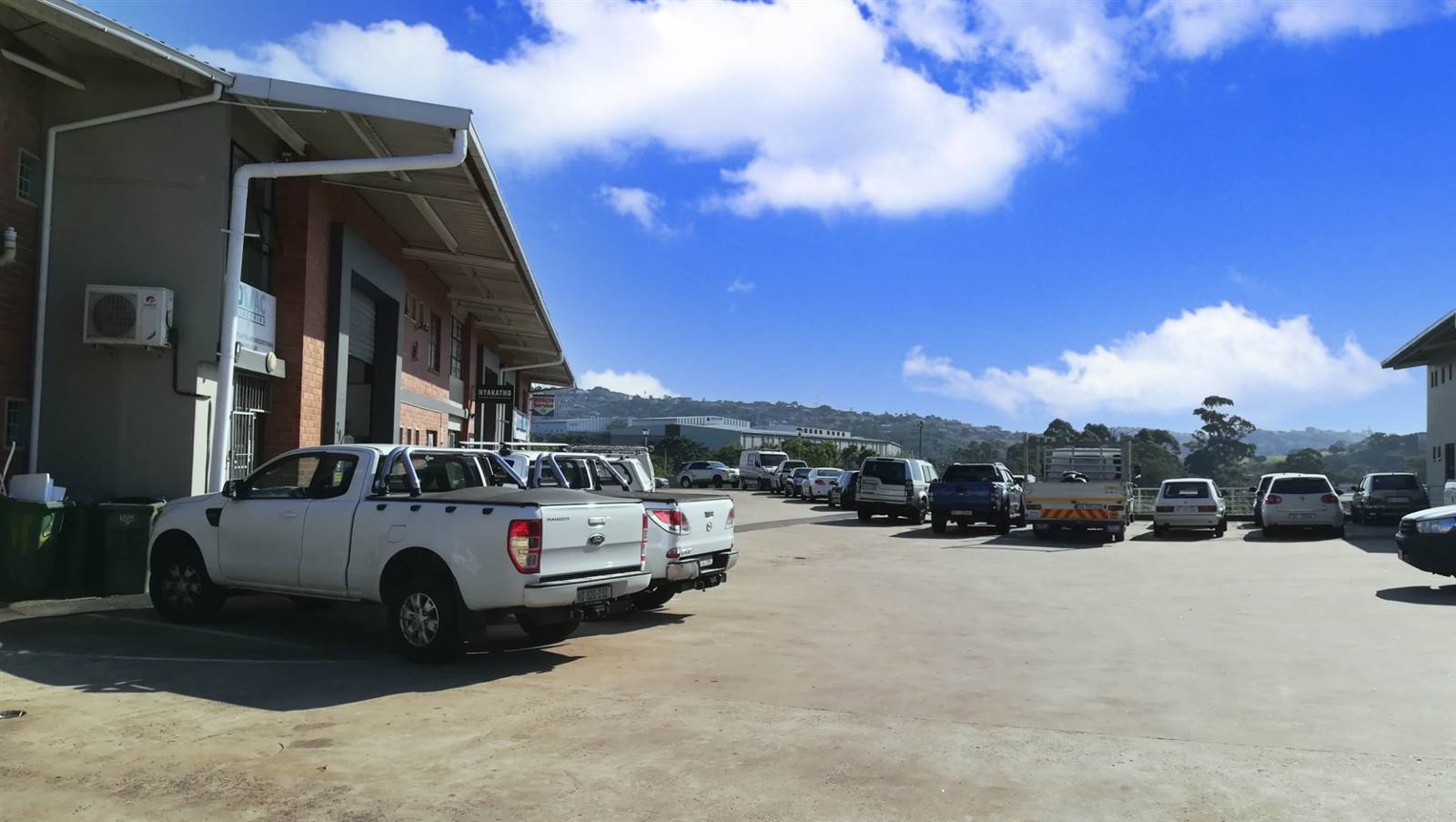 330  m² Commercial space in Red Hill photo number 1