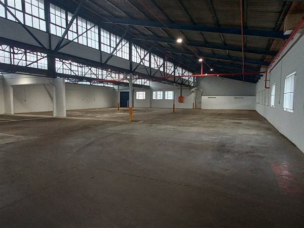 960  m² Industrial space